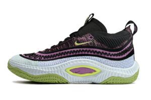 Nike Cosmic Unity 3