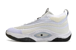 Nike Cosmic Unity 3