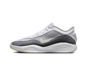 Nike G.T. Hustle Academy EP