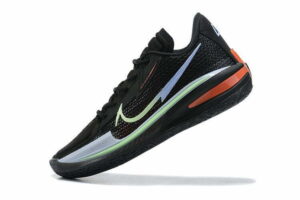 Nike GT. Cut