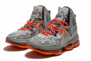 Nike LeBron 19