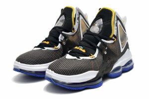 Nike LeBron 19
