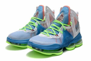Nike LeBron 19