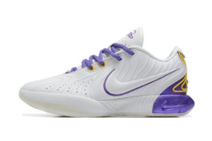 Nike LeBron 21