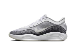 Nike G.T. Hustle Academy  White/Black/Light, купить с доставкой